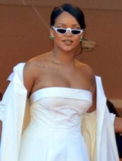 Rihanna 's profile image